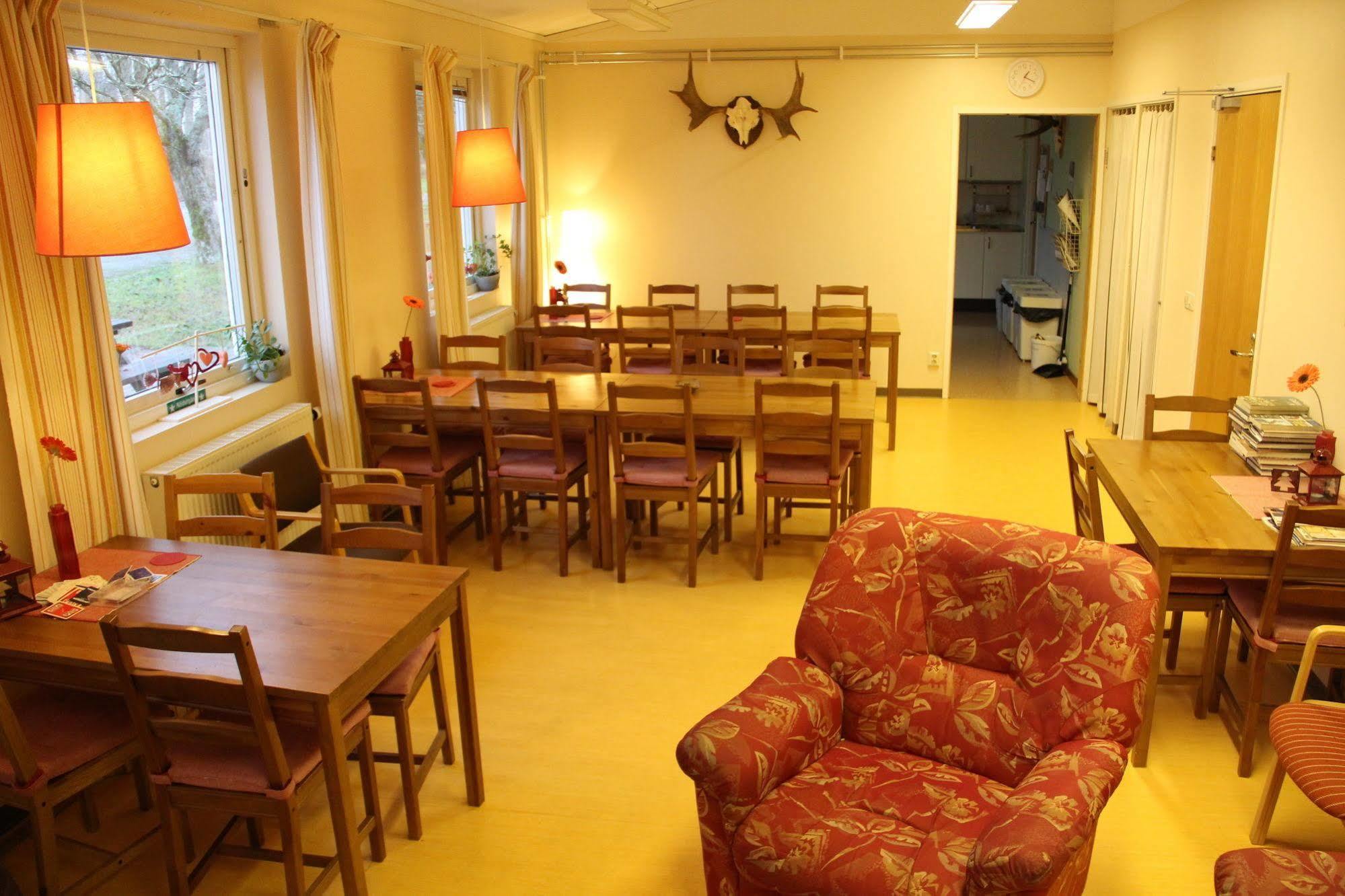 Haellefors Vandrarhem-Hostel & Kanotcenter Eksteriør billede
